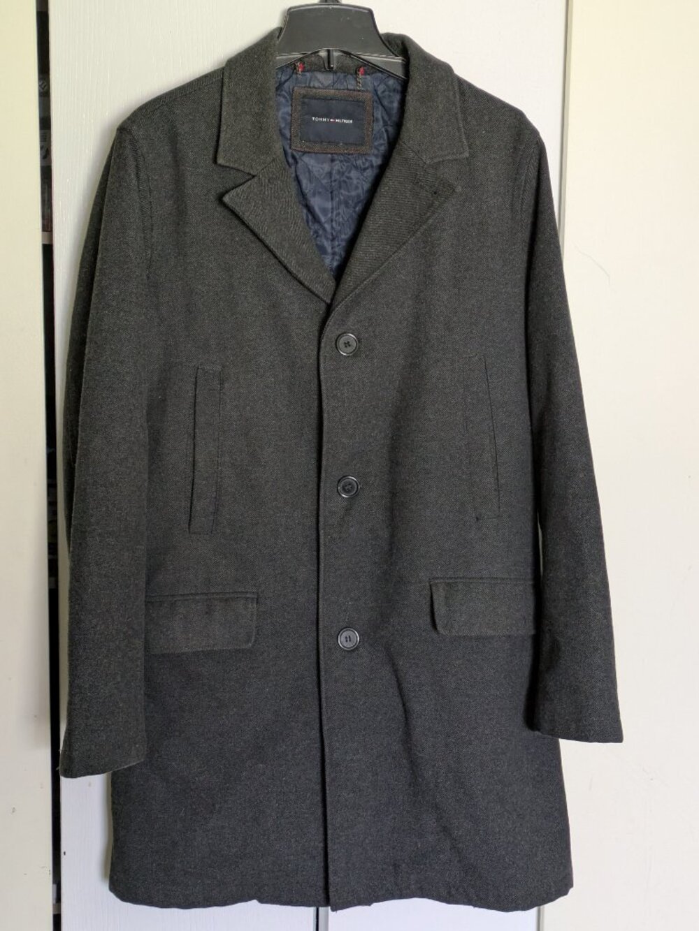 Tommy Hilfiger Gray Trench Coat with Classic Style
